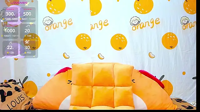 alonelove   online show from 11/17/25, 02:39