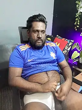 Snapshot of Rayansmith_ chatting on 11/14/25, 12:04 Rayansmith online show from 11/14/25, 12:04