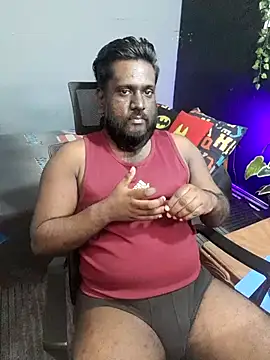 Snapshot of Rayansmith_ chatting on 11/16/25, 01:17 Rayansmith online show from 11/16/25, 01:17