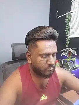 Snapshot of Rayansmith_ chatting on 12/01/25, 10:04 Rayansmith online show from 12/01/25, 10:04