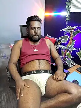 Snapshot of Rayansmith_ chatting on 12/14/25, 11:20 Rayansmith online show from 12/14/25, 11:20