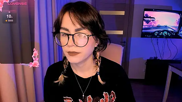 Snapshot of _selectrra chatting on 12/19/24, 06:45  selectrra online show from 12/19/24, 06:45