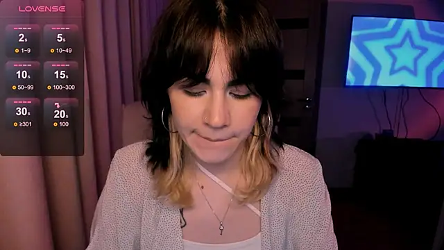 Snapshot of _selectrra chatting on 01/13/25, 03:15  selectrra online show from 01/13/25, 03:15