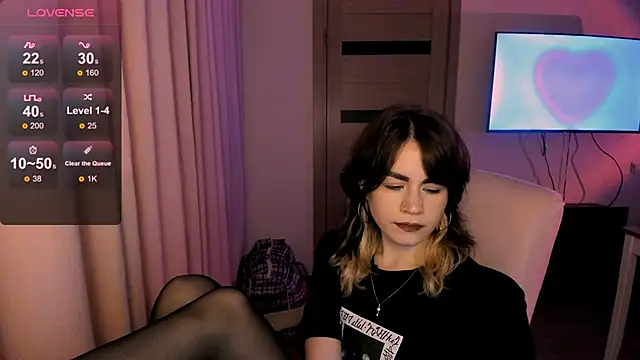 Snapshot of _selectrra chatting on 01/30/25, 02:36  selectrra online show from 01/30/25, 02:36