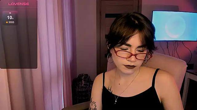 Snapshot of _selectrra chatting on 01/31/25, 11:35  selectrra online show from 01/31/25, 11:35