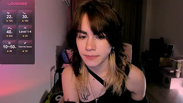 Snapshot of _selectrra chatting on 02/06/25, 03:31  selectrra online show from 02/06/25, 03:31