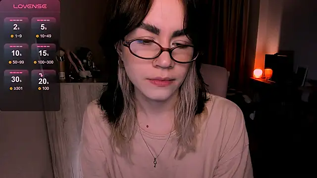 Snapshot of _selectrra chatting on 03/06/25, 11:36  selectrra online show from 03/06/25, 11:36