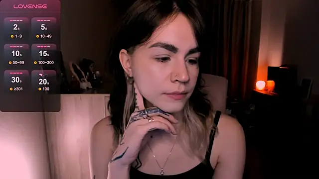 Snapshot of _selectrra chatting on 03/11/25, 01:01  selectrra online show from 03/11/25, 01:01