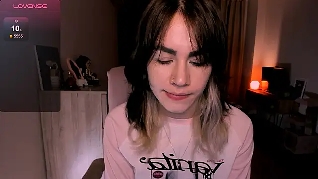 Snapshot of _selectrra chatting on 03/13/25, 02:55  selectrra online show from 03/13/25, 02:55