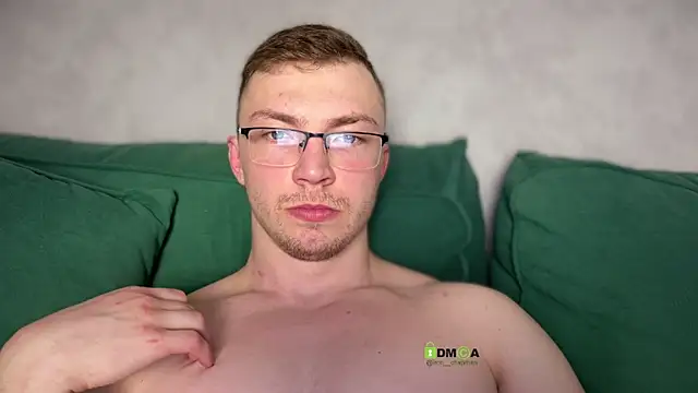 Snapshot of iron__chap chatting on 03/28/26, 12:21 iron chap online show from 03/28/26, 12:21