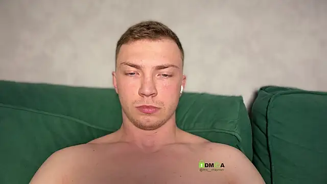 Snapshot of iron__chap chatting on 04/19/26, 09:06 iron chap online show from 04/19/26, 09:06