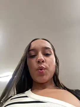 Snapshot of dominantandsubmissiveshow chatting on 02/01/25, 08:47 dominantandsubmissiveshow online show from 02/01/25, 08:47