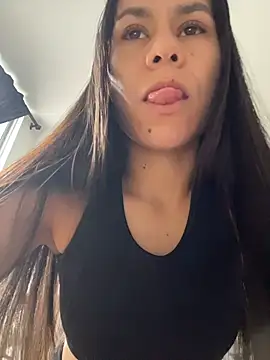 Snapshot of dominantandsubmissiveshow chatting on 11/24/25, 09:14 dominantandsubmissiveshow online show from 11/24/25, 09:14