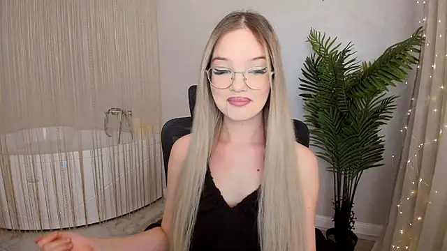 FloweryLove 1 online show from 01/14/25, 03:15