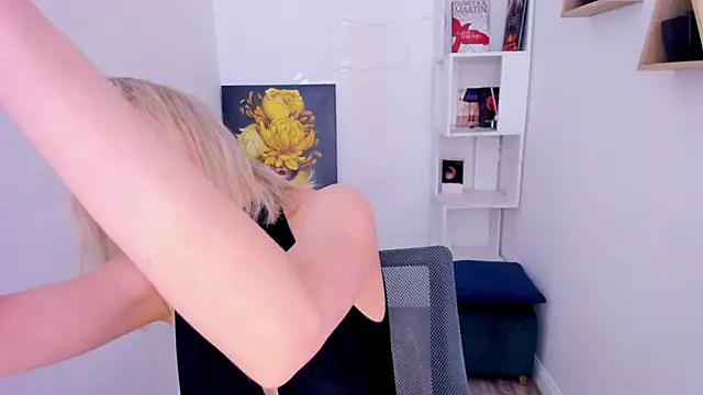 FloweryLove 1 online show from 03/11/25, 07:25