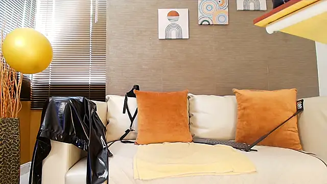 Snapshot of Sophie_LittleS chatting on 02/01/25, 03:39 Sophie LittleS online show from 02/01/25, 03:39