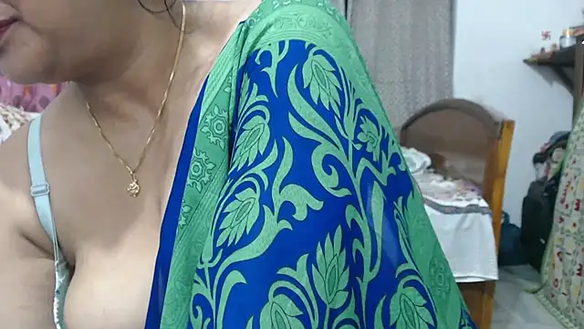 Snapshot of sexy_jaaan chatting on 09/26/25, 06:12 sexy jaaan online show from 09/26/25, 06:12