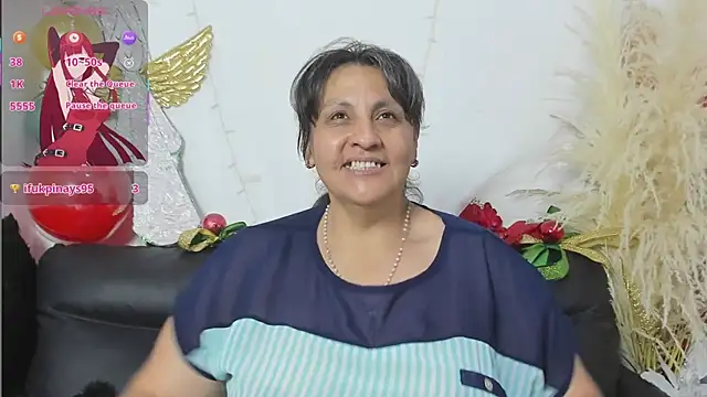 Snapshot of merlyna_goldens chatting on 01/13/26, 11:43 merlyna goldens online show from 01/13/26, 11:43