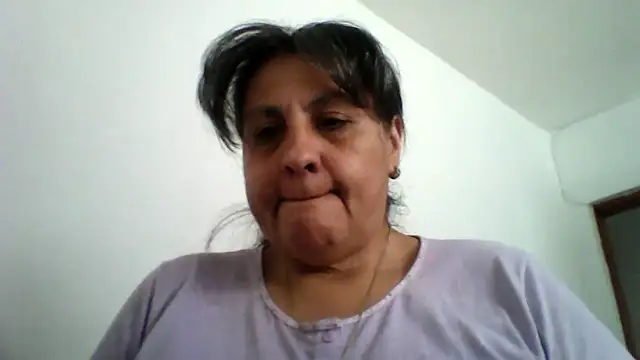 Snapshot of merlyna_goldens chatting on 05/24/26, 07:08 merlyna goldens online show from 05/24/26, 07:08