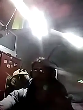 Snapshot of davidatration15 chatting on 01/14/25, 04:36 davidatration15 online show from 01/14/25, 04:36