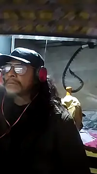 Snapshot of davidatration15 chatting on 02/23/25, 02:29 davidatration15 online show from 02/23/25, 02:29