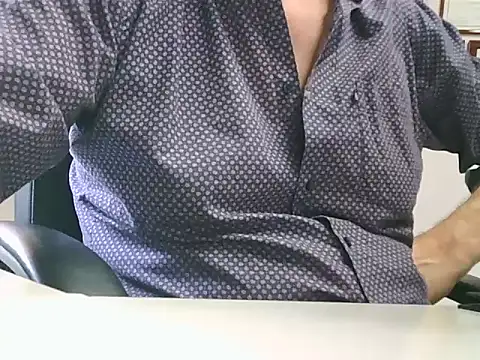Gregcam online show from 06/08/26, 10:48