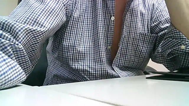 Gregcam online show from 06/17/26, 10:17