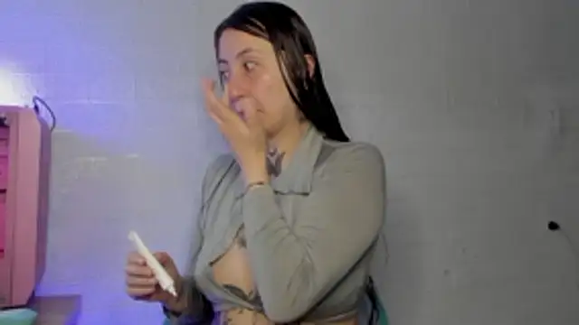 Lauryn muller online show from 05/03/26, 07:47