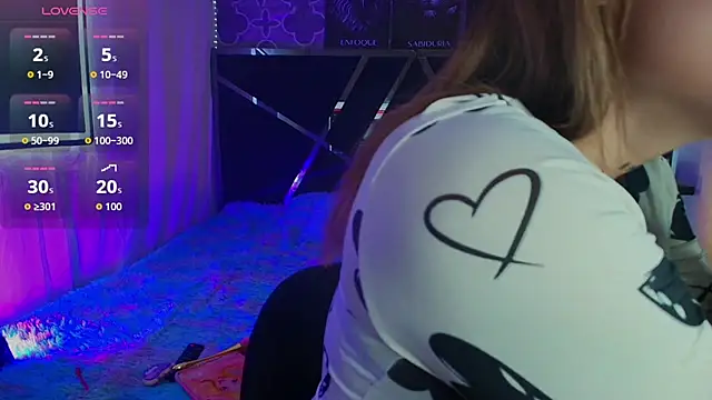 Snapshot of Zoe_olsen chatting on 10/04/25, 09:24 Zoe olsen online show from 10/04/25, 09:24