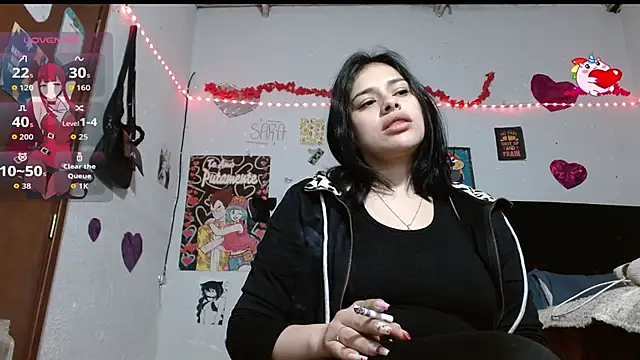 Snapshot of Saray_extrovert_ chatting on 09/17/25, 04:14 Saray extrovert online show from 09/17/25, 04:14