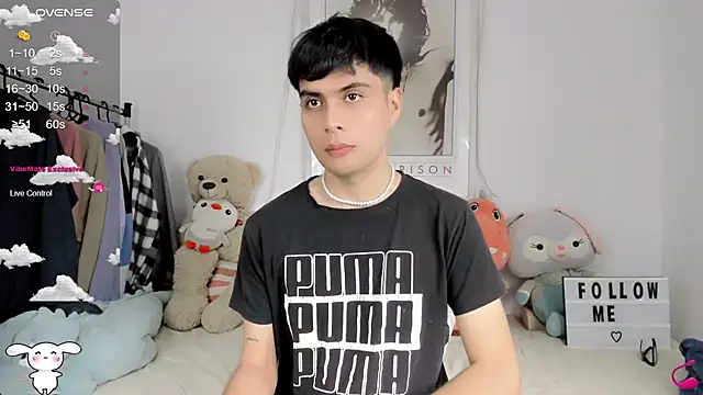 Snapshot of lucas_cute chatting on 02/21/25, 05:53 lucas cute online show from 02/21/25, 05:53