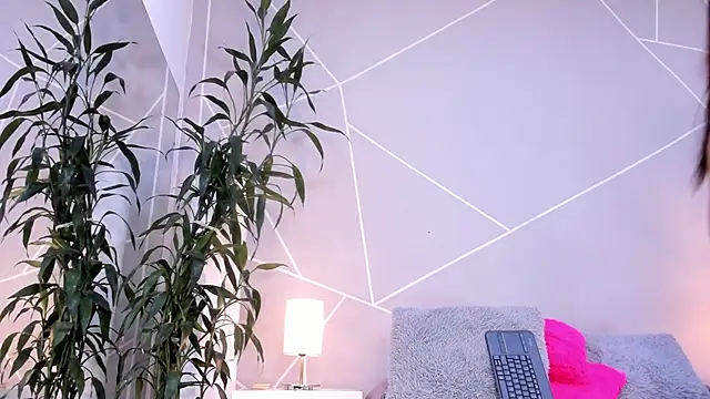 Snapshot of Anna_Joness chatting on 12/17/24, 04:43 Anna Joness online show from 12/17/24, 04:43