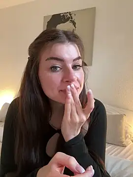 EllyNora online show from 01/28/25, 03:04