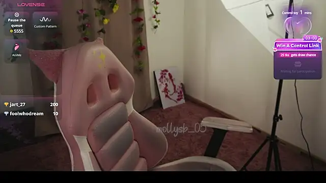 molly russell online show from 02/18/25, 08:47