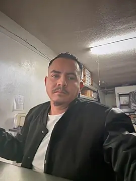 Snapshot of PeterGrandee chatting on 01/13/25, 06:27 PeterGrandee online show from 01/13/25, 06:27