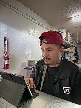 Snapshot of PeterGrandee chatting on 02/06/25, 06:02 PeterGrandee online show from 02/06/25, 06:02