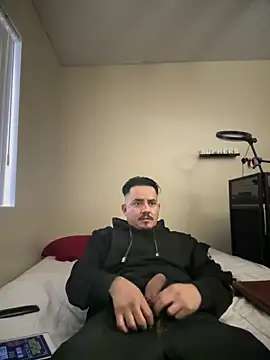 Snapshot of PeterGrandee chatting on 02/13/25, 11:26 PeterGrandee online show from 02/13/25, 11:26