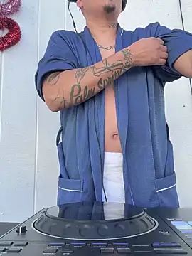 Snapshot of PeterGrandee chatting on 02/15/25, 11:36 PeterGrandee online show from 02/15/25, 11:36