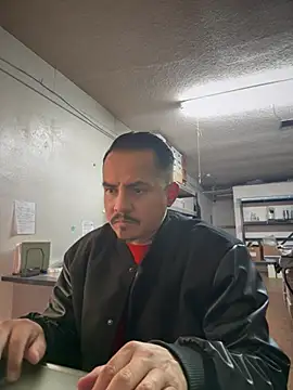 Snapshot of PeterGrandee chatting on 03/03/25, 09:26 PeterGrandee online show from 03/03/25, 09:26