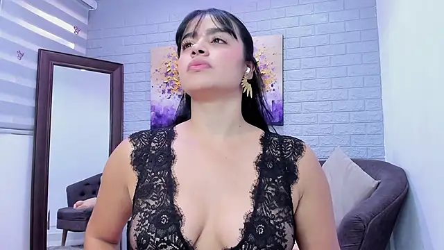 Paula Desousa online show from 04/12/26, 04:56