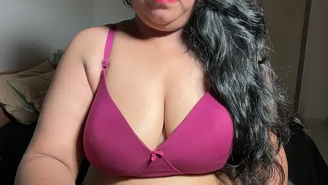 Snapshot of soniasharma0223 chatting on 07/17/26, 11:53 soniasharma0223 online show from 07/17/26, 11:53