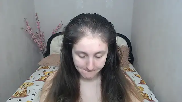 Snapshot of Holliy_Cooper chatting on 03/18/26, 09:01 Holliy Cooper online show from 03/18/26, 09:01