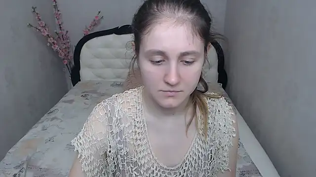 Snapshot of Holliy_Cooper chatting on 04/01/26, 08:48 Holliy Cooper online show from 04/01/26, 08:48