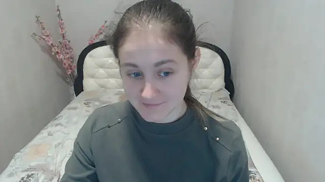 Snapshot of Holliy_Cooper chatting on 04/02/26, 08:34 Holliy Cooper online show from 04/02/26, 08:34