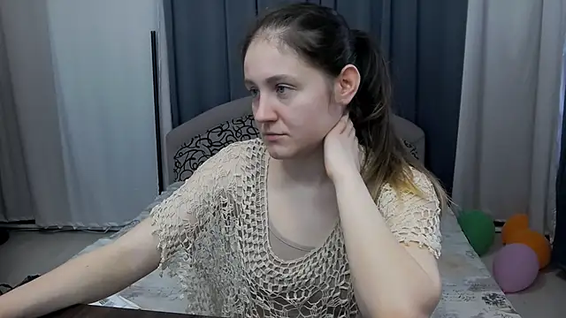 Snapshot of Holliy_Cooper chatting on 04/03/26, 09:07 Holliy Cooper online show from 04/03/26, 09:07