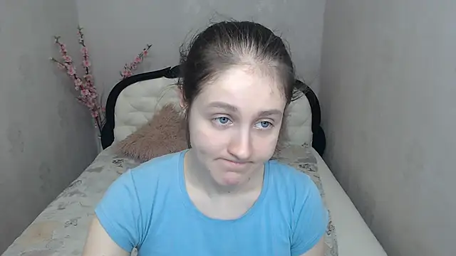 Snapshot of Holliy_Cooper chatting on 04/09/26, 07:14 Holliy Cooper online show from 04/09/26, 07:14