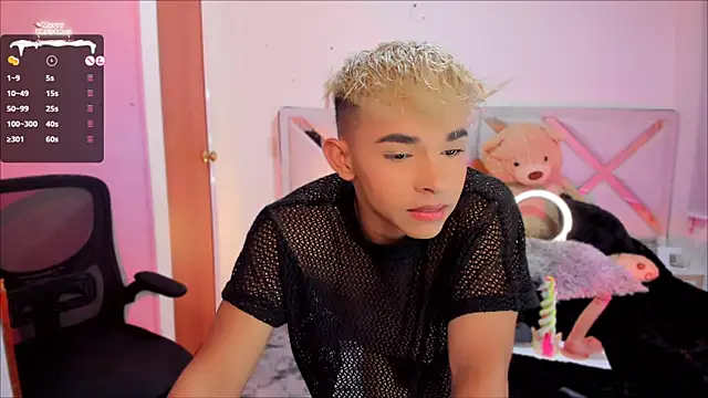 Austin connor  online show from 01/05/25, 03:53