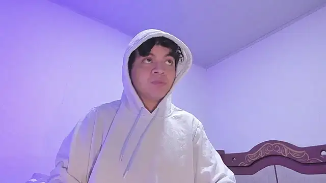 Snapshot of Lucaas_King chatting on 01/26/25, 01:58 Lucaas King online show from 01/26/25, 01:58