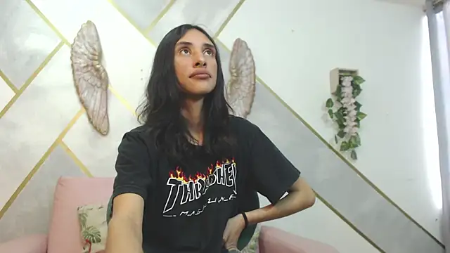 RoxanaCyrano  online show from 02/04/25, 07:00