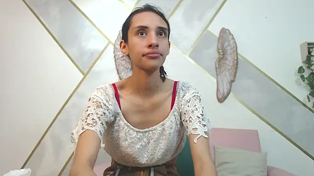 RoxanaCyrano  online show from 02/18/25, 07:41